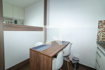 Cozinha de apartamento para alugar com 1 quarto, 33m² em Granja Viana, Cotia