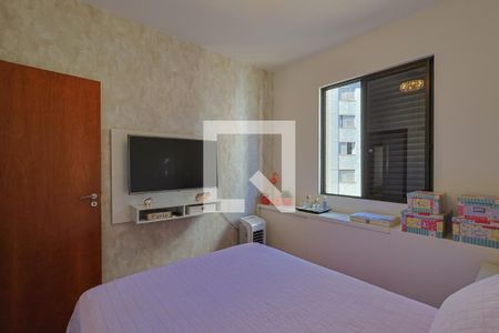 Apartamento à venda com 138m², 4 quartos e 2 vagasQuarto 3