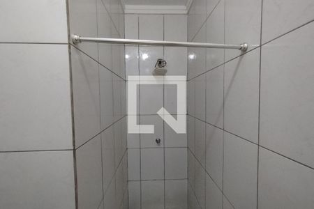 Banheiro Social de kitnet/studio para alugar com 1 quarto, 28m² em Vila Tiberio, Ribeirão Preto