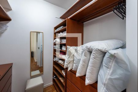 Closet de apartamento para alugar com 3 quartos, 160m² em José Menino, Santos
