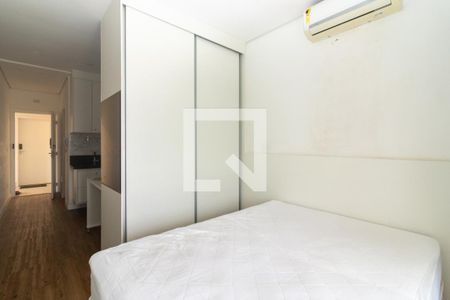 Sala/Quarto de apartamento para alugar com 1 quarto, 32m² em Granja Viana, Cotia