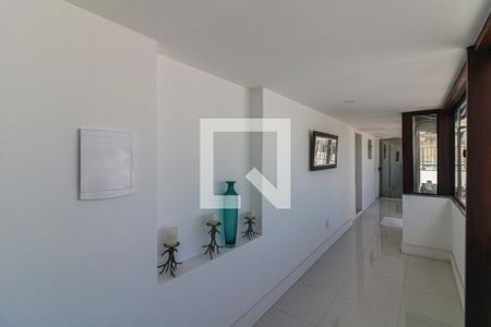 Apartamento para alugar com 370m², 5 quartos e 3 vagasHall Íntimo