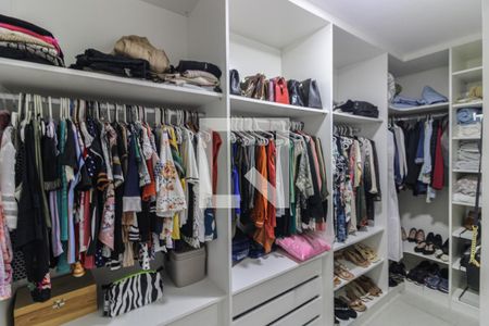 Apartamento para alugar com 370m², 5 quartos e 3 vagasSuíte 1 Master - Closet