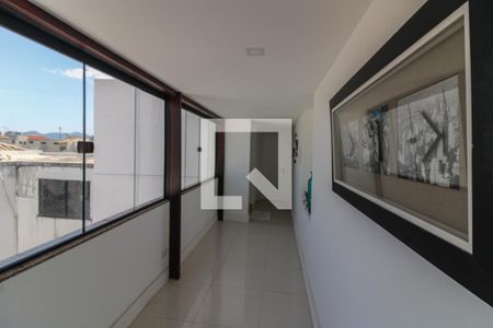 Apartamento para alugar com 370m², 5 quartos e 3 vagasHall Íntimo