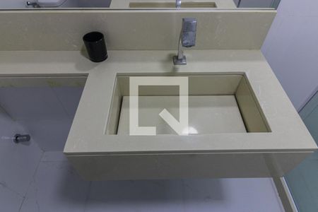 Apartamento para alugar com 370m², 5 quartos e 3 vagasSuíte 5 - Banheiro