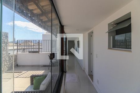 Apartamento para alugar com 370m², 5 quartos e 3 vagasHall Íntimo