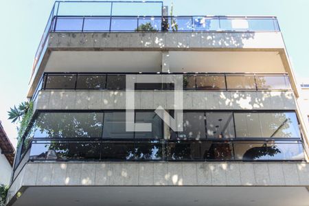 Apartamento para alugar com 370m², 5 quartos e 3 vagasPlaca Quinto Andar