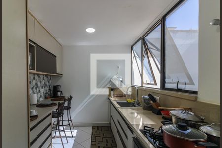 Apartamento para alugar com 370m², 5 quartos e 3 vagasCozinha