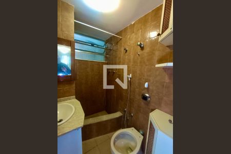 Apartamento à venda com 102m², 3 quartos e 1 vaga Apartamento à venda com 102m², 3 quartos e 1 vagaBanheiro social
