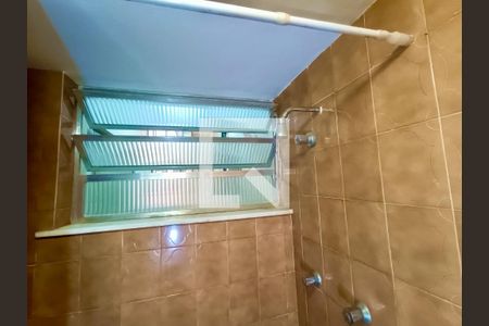 Banheiro social  de apartamento à venda com 3 quartos, 102m² em Copacabana, Rio de Janeiro