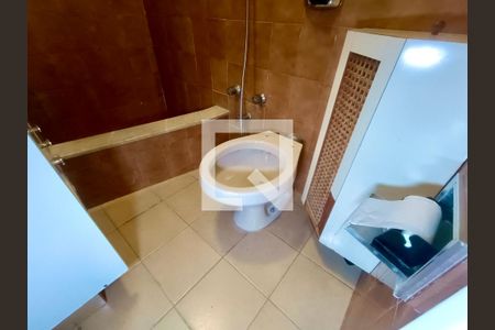 Apartamento à venda com 102m², 3 quartos e 1 vaga Apartamento à venda com 102m², 3 quartos e 1 vagaBanheiro social