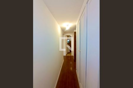 Corredor  de apartamento à venda com 3 quartos, 102m² em Copacabana, Rio de Janeiro