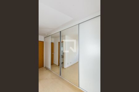 Apartamento para alugar com 76m², 2 quartos e 1 vagaSuíte