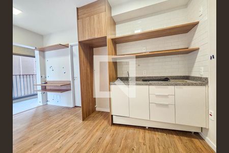 Sala/Cozinha de apartamento para alugar com 2 quartos, 41m² em Santo Amaro, São Paulo
