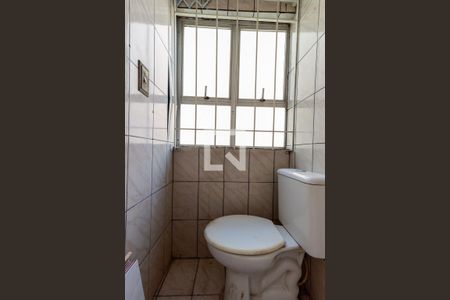 Apartamento à venda com 67m², 3 quartos e sem vaga Apartamento à venda com 67m², 3 quartos e sem vagaBanheiro de Serviço