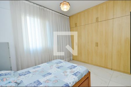 Quarto de apartamento à venda com 1 quarto, 55m² em Savassi, Belo Horizonte