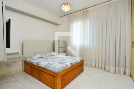Quarto de apartamento para alugar com 1 quarto, 55m² em Savassi, Belo Horizonte