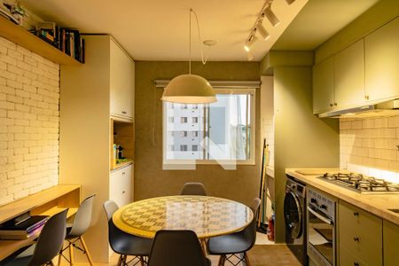 Sala de apartamento para alugar com 2 quartos, 40m² em Vila Mira, São Paulo