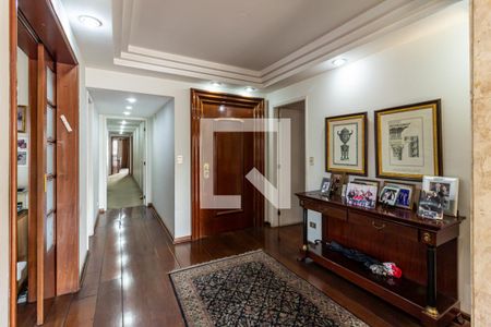 Sala - Entrada de apartamento à venda com 4 quartos, 320m² em Higienópolis, São Paulo