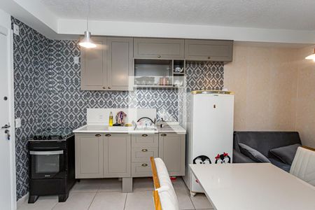Sala, cozinha e área de serviço de apartamento à venda com 2 quartos, 35m² em Piqueri, São Paulo