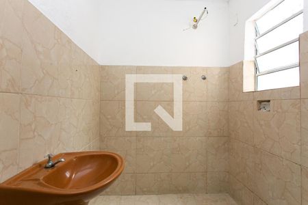 Banheiro de casa para alugar com 1 quarto, 75m² em Vila Santa Isabel, São Paulo