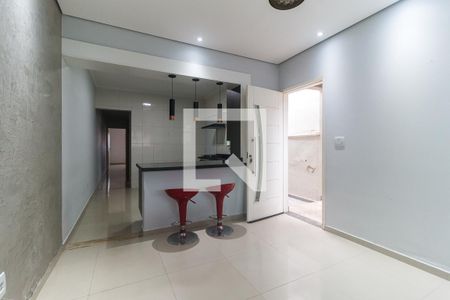 Sala de casa de condomínio para alugar com 2 quartos, 63m² em Jardim Rubi, Mogi das Cruzes