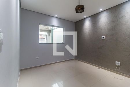Sala de casa de condomínio para alugar com 2 quartos, 63m² em Jardim Rubi, Mogi das Cruzes