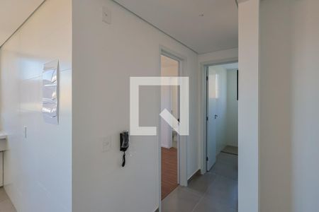 Corredor de apartamento à venda com 2 quartos, 55m² em União, Belo Horizonte