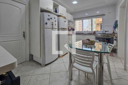 Apartamento para alugar com 170m², 4 quartos e 2 vagas Apartamento para alugar com 170m², 4 quartos e 2 vagasCozinha