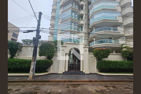 Apartamento para alugar com 170m², 4 quartos e 2 vagas Apartamento para alugar com 170m², 4 quartos e 2 vagasFachada