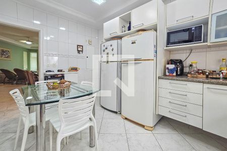 Apartamento para alugar com 170m², 4 quartos e 2 vagas Apartamento para alugar com 170m², 4 quartos e 2 vagasCozinha