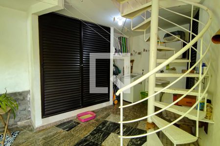 Casa de condomínio à venda com 331m², 2 quartos e 3 vagas Casa de condomínio à venda com 331m², 2 quartos e 3 vagasarea de serviço