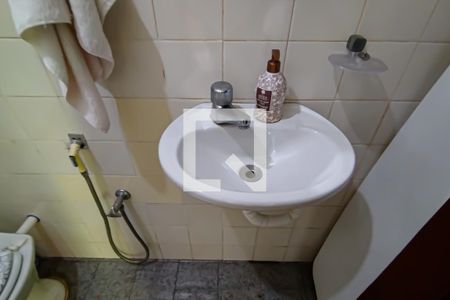 Casa de condomínio à venda com 331m², 2 quartos e 3 vagas Casa de condomínio à venda com 331m², 2 quartos e 3 vagaslavabo