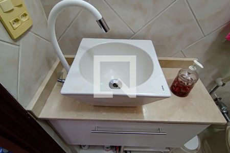 Casa de condomínio à venda com 331m², 2 quartos e 3 vagas Casa de condomínio à venda com 331m², 2 quartos e 3 vagasbanheiro social