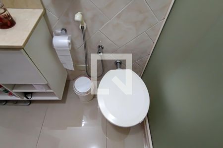 Casa de condomínio à venda com 331m², 2 quartos e 3 vagas Casa de condomínio à venda com 331m², 2 quartos e 3 vagasbanheiro social