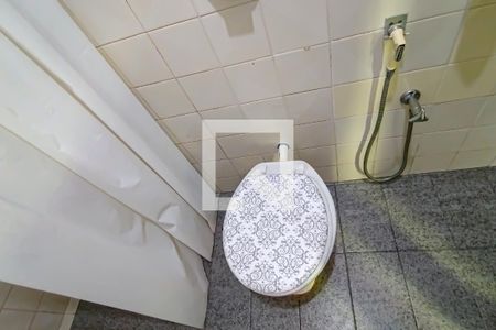 Casa de condomínio à venda com 331m², 2 quartos e 3 vagas Casa de condomínio à venda com 331m², 2 quartos e 3 vagaslavabo