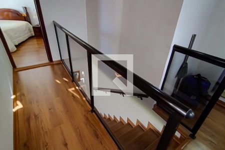 Casa de condomínio à venda com 331m², 2 quartos e 3 vagas Casa de condomínio à venda com 331m², 2 quartos e 3 vagashall