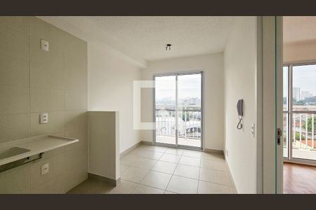 Sala / Cozinha de apartamento para alugar com 1 quarto, 43m² em Socorro, São Paulo