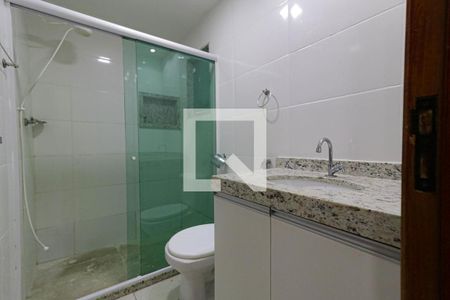 Banheiro Social de casa para alugar com 2 quartos, 60m² em Piedade, Rio de Janeiro