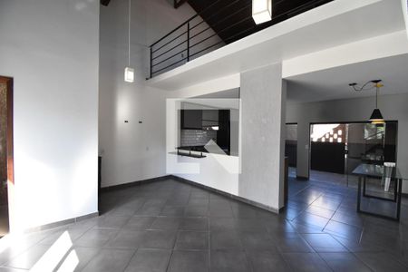 Sala de casa para alugar com 1 quarto, 65m² em São Francisco, Curitiba