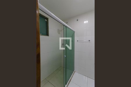 Banheiro da Suíte de casa para alugar com 2 quartos, 60m² em Piedade, Rio de Janeiro