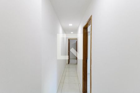 Corredor de casa para alugar com 2 quartos, 60m² em Piedade, Rio de Janeiro