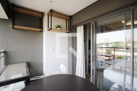 Varanda  de kitnet/studio para alugar com 1 quarto, 27m² em Indianópolis, São Paulo