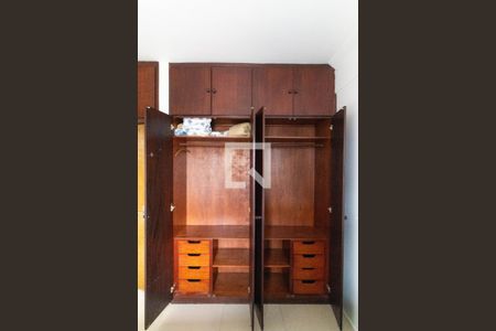 Apartamento à venda com 57m², 1 quarto e 1 vaga Apartamento à venda com 57m², 1 quarto e 1 vagaQuarto - Armário