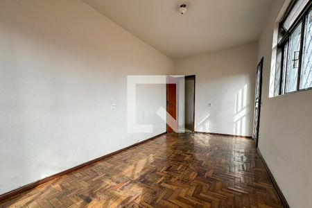 Sala de casa para alugar com 4 quartos, 220m² em Carlos Prates, Belo Horizonte