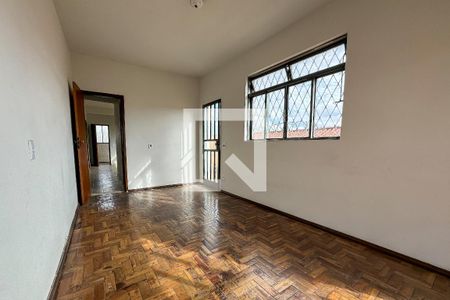 Sala de casa para alugar com 4 quartos, 220m² em Carlos Prates, Belo Horizonte