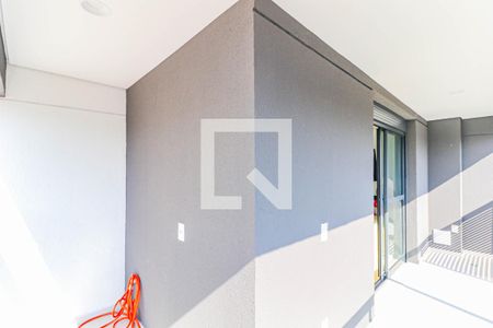 Varanda de kitnet/studio à venda com 1 quarto, 30m² em Jardim das Acácias, São Paulo