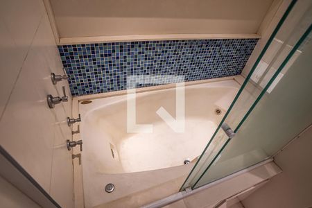 Apartamento à venda com 177m², 3 quartos e 1 vagaBanheiro Quarto 5