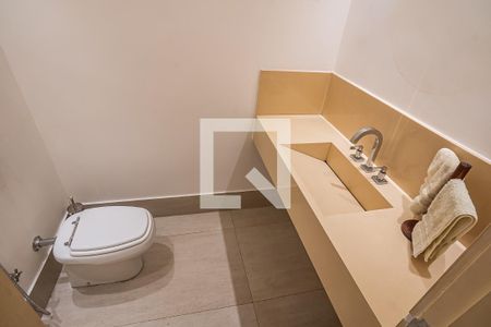 Apartamento à venda com 177m², 3 quartos e 1 vagaBanheiro Quarto 2