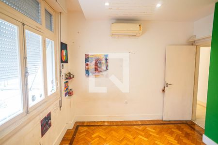 Apartamento à venda com 177m², 3 quartos e 1 vagaQuarto 6